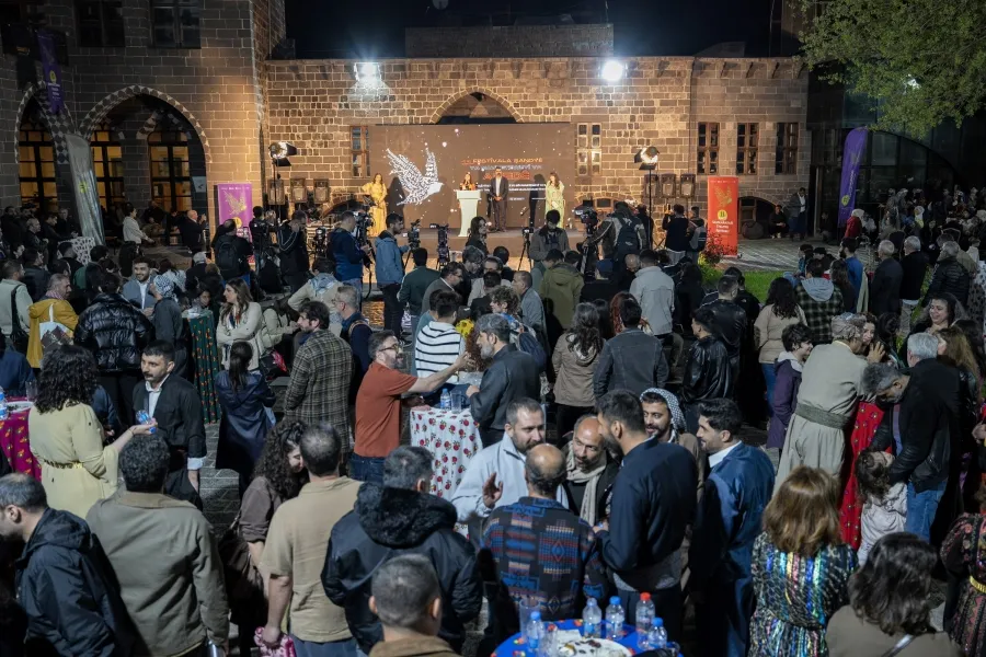 Amed Tiyatro Festivali Barış İçin Perde Açtı