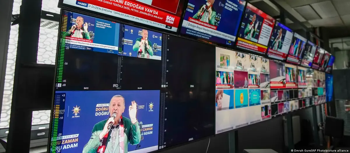 Türkiye'de İktidar Medya Üzerindeki Kontrolü Nasıl Sağladı?