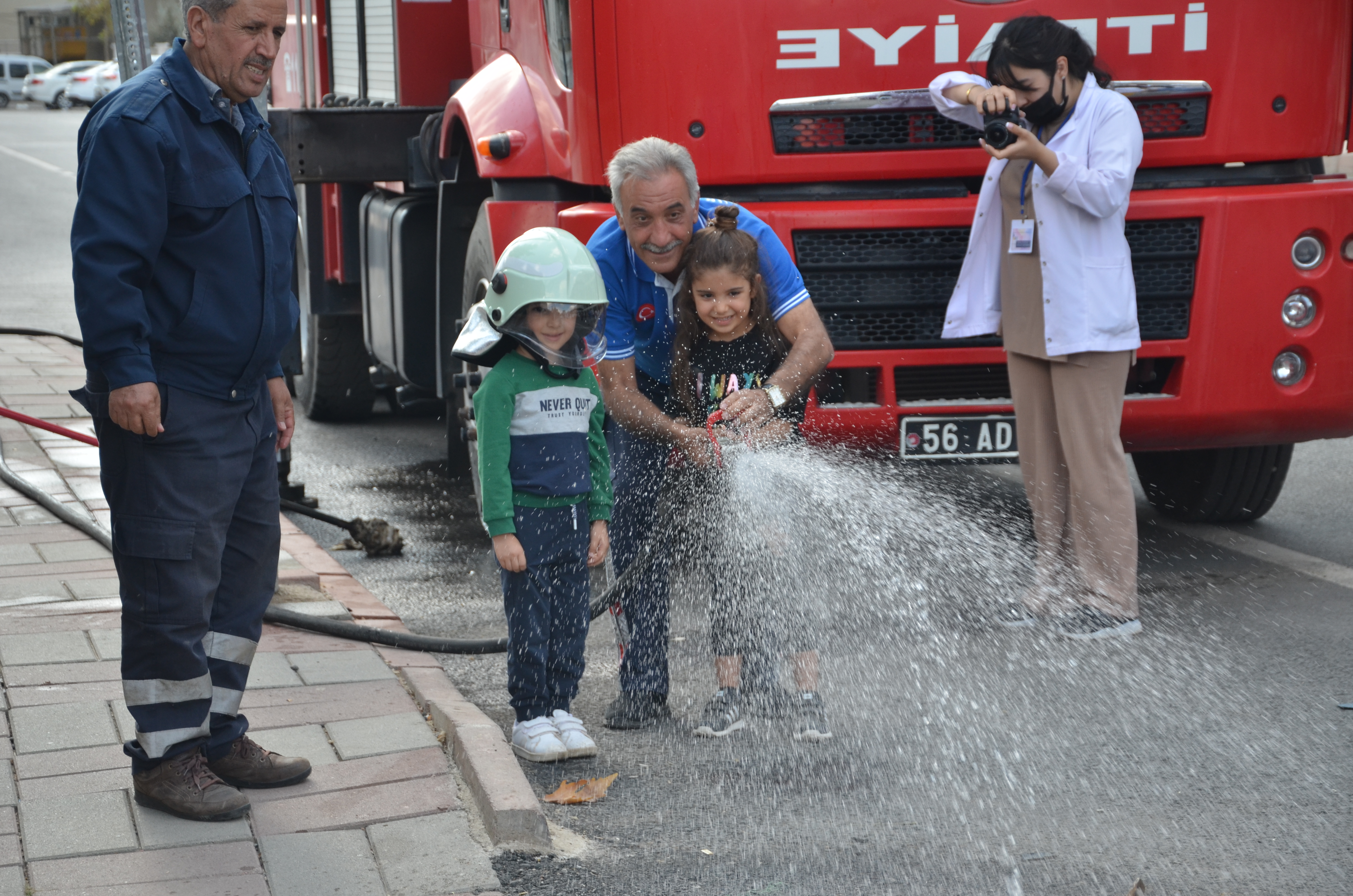 Miniklere yangın eğitimi verildi