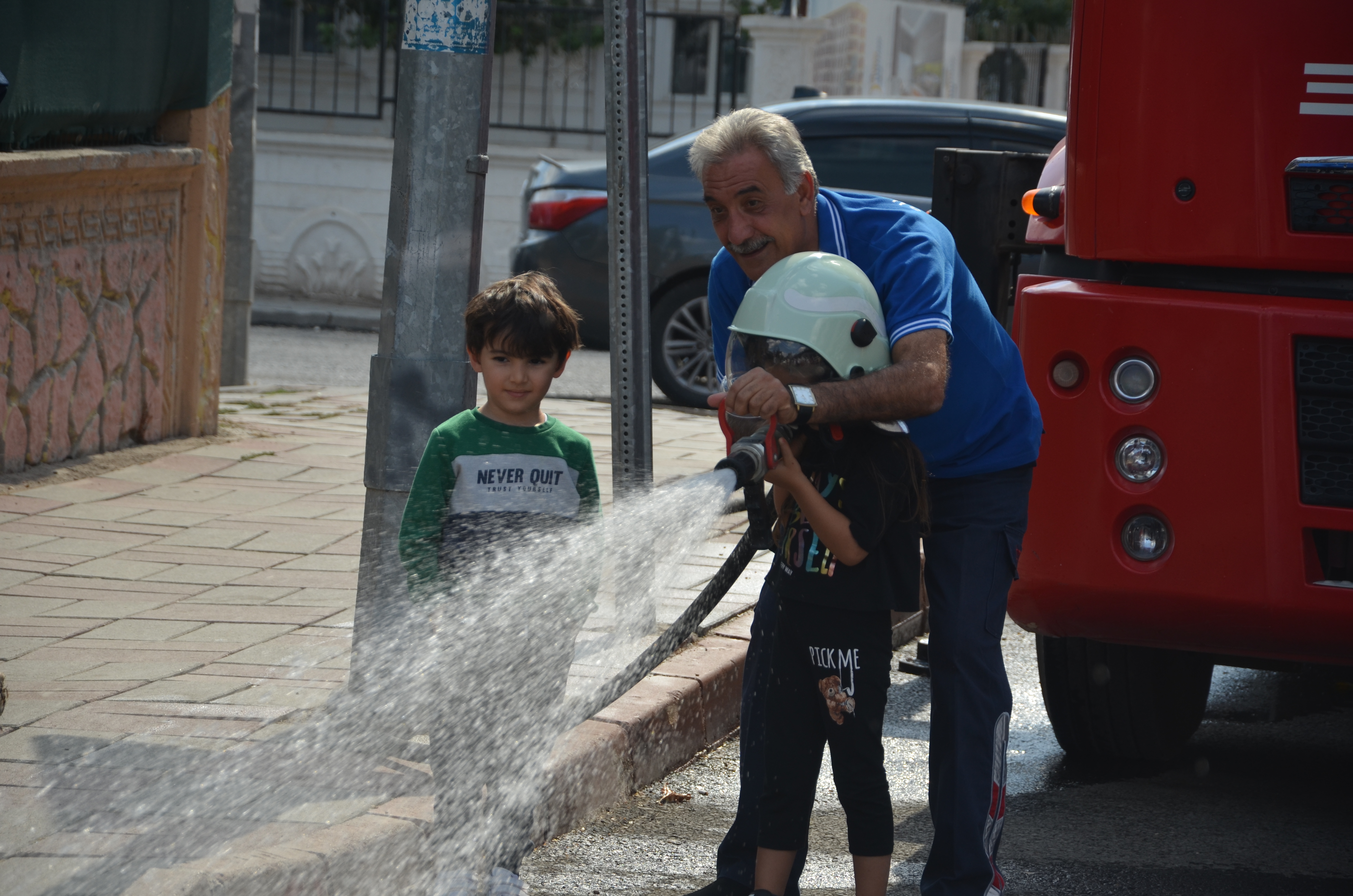 Miniklere yangın eğitimi verildi