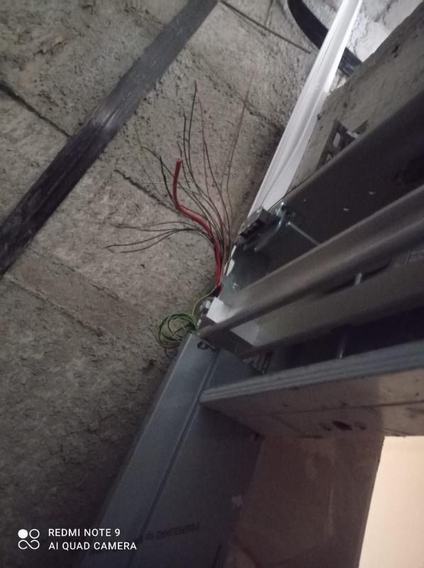 Hırsızlar Asansör Tesisatını Çaldı