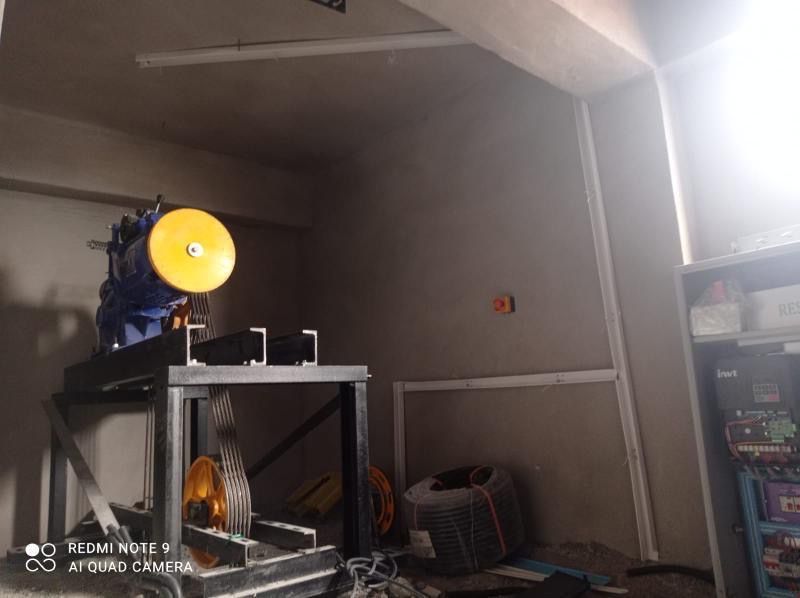 Hırsızlar Asansör Tesisatını Çaldı