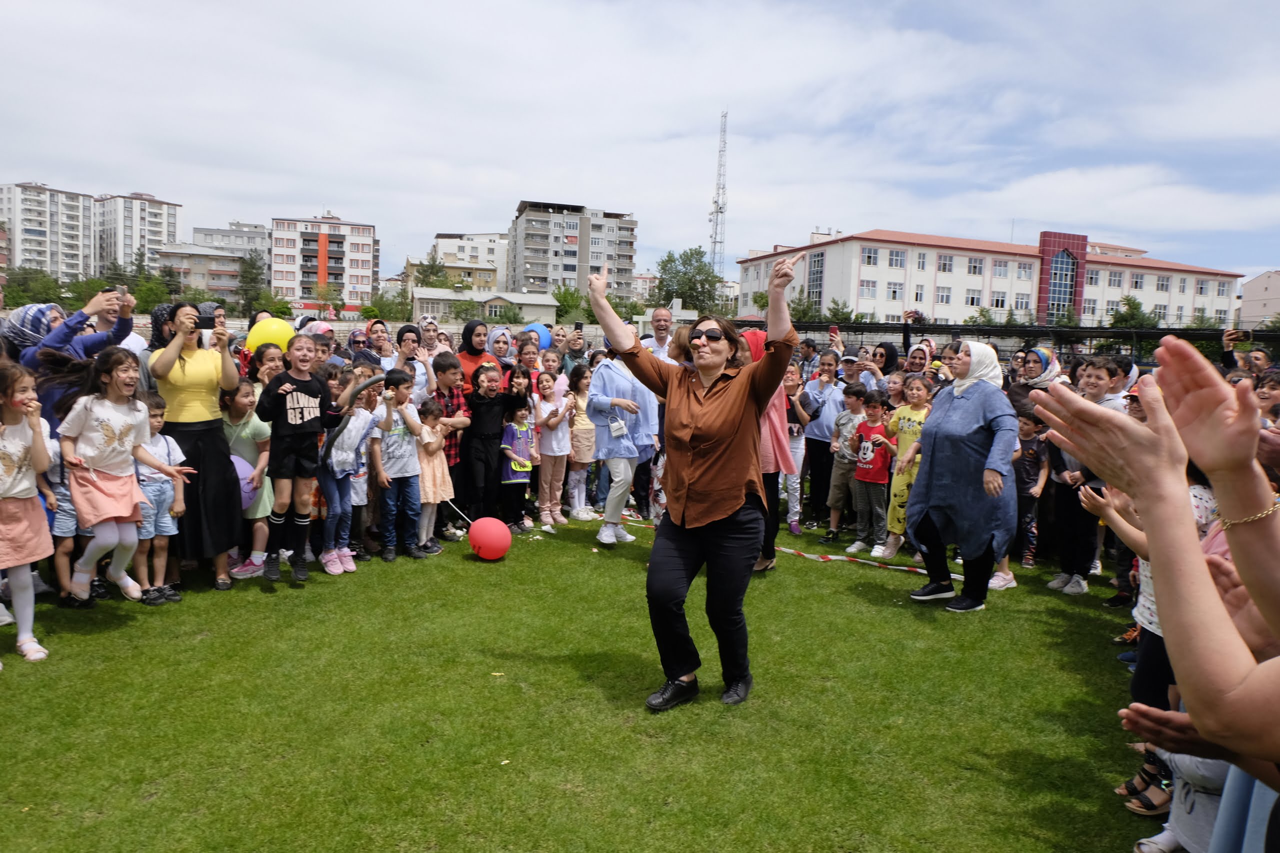 <strong>“Amacımız Geleneklerimizi Yaşatmak ve Sonraki Nesillere Aktarmak”</strong> 7 <strong>“Amacımız Geleneklerimizi Yaşatmak ve Sonraki Nesillere Aktarmak”</strong>