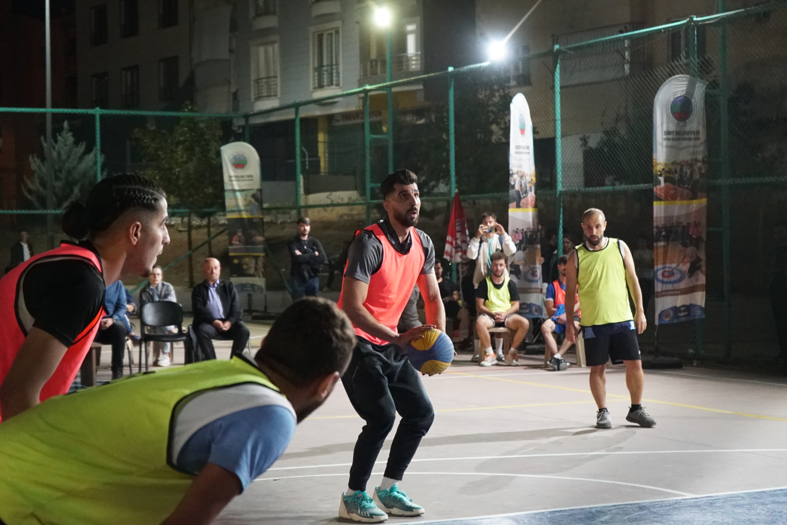 Siirt’te 3x3 Sokak Basketbolu Turnuvası Düzenlendi