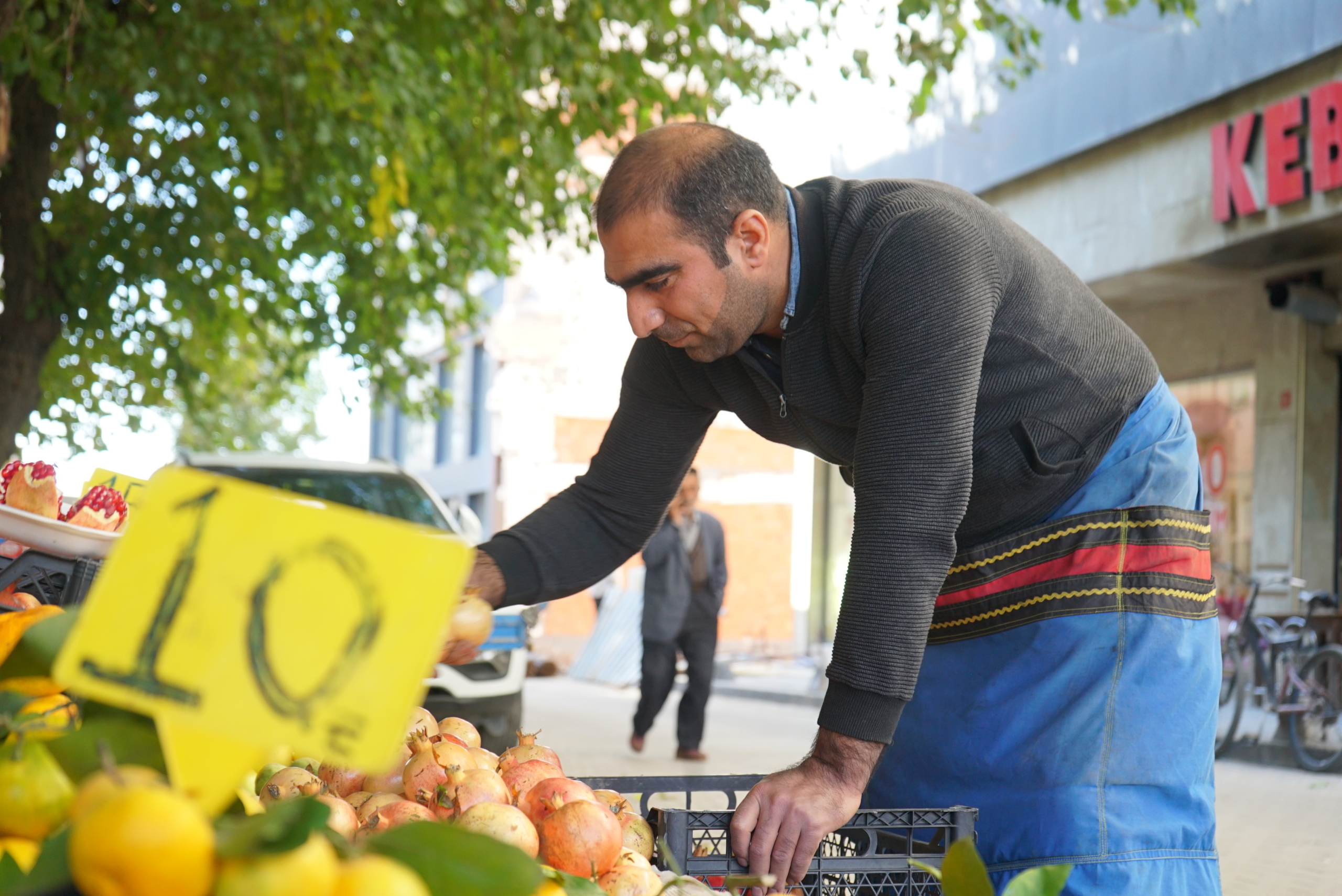 “Parası Olan Alıyor, Olmayan Bakıyor”