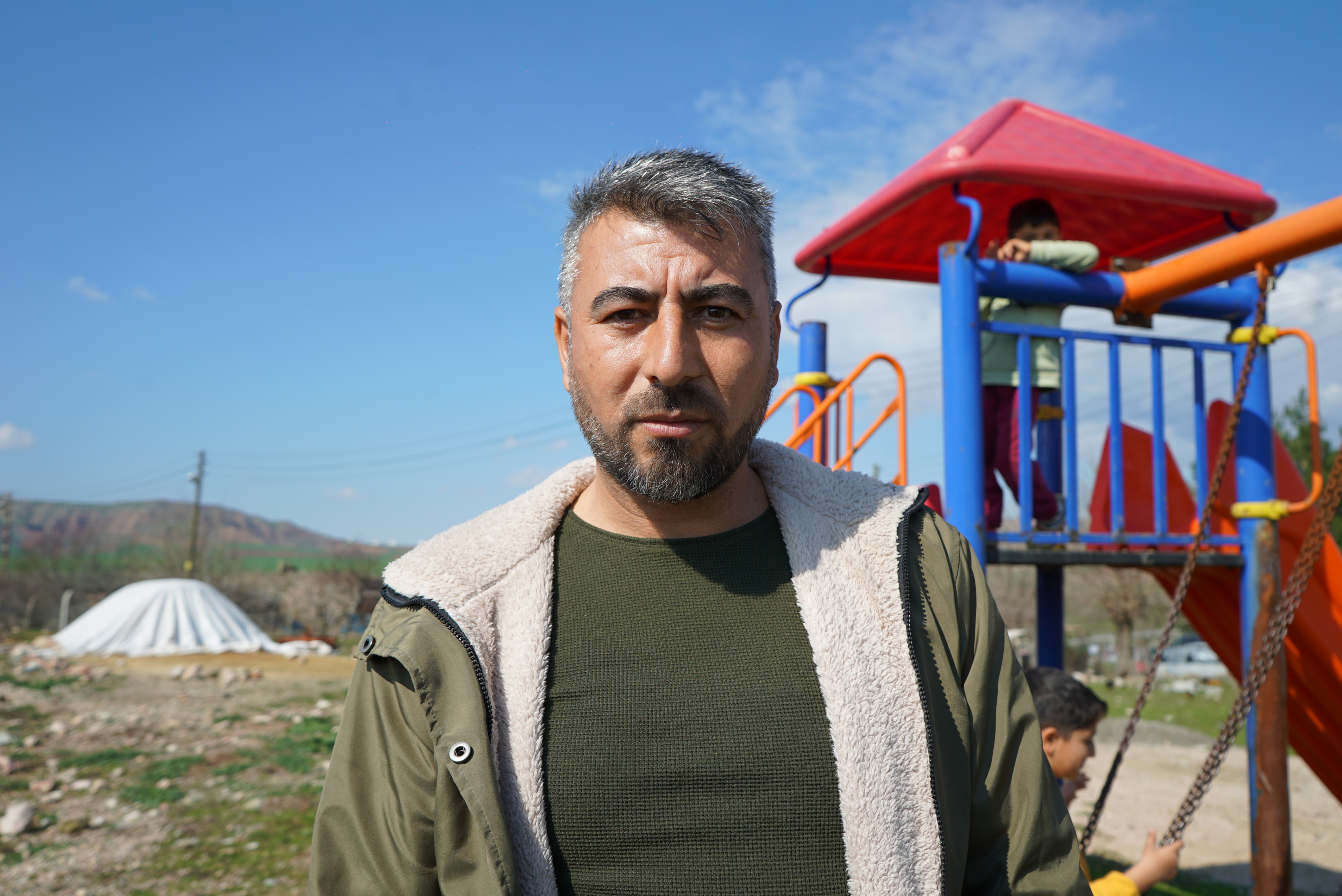Köydeki Çocuklar Parkın Yenilenmesini İstiyor 2 Köydeki Çocuklar Parkın Yenilenmesini İstiyor