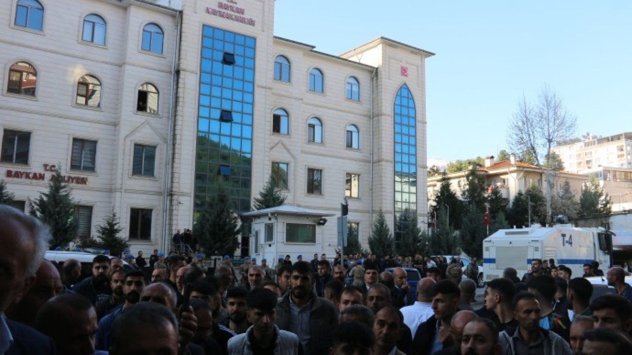 Siirt'in İki İlçesinde Daha Aynı Yola Başvuruldu: 'Memnu hak' İtirazı