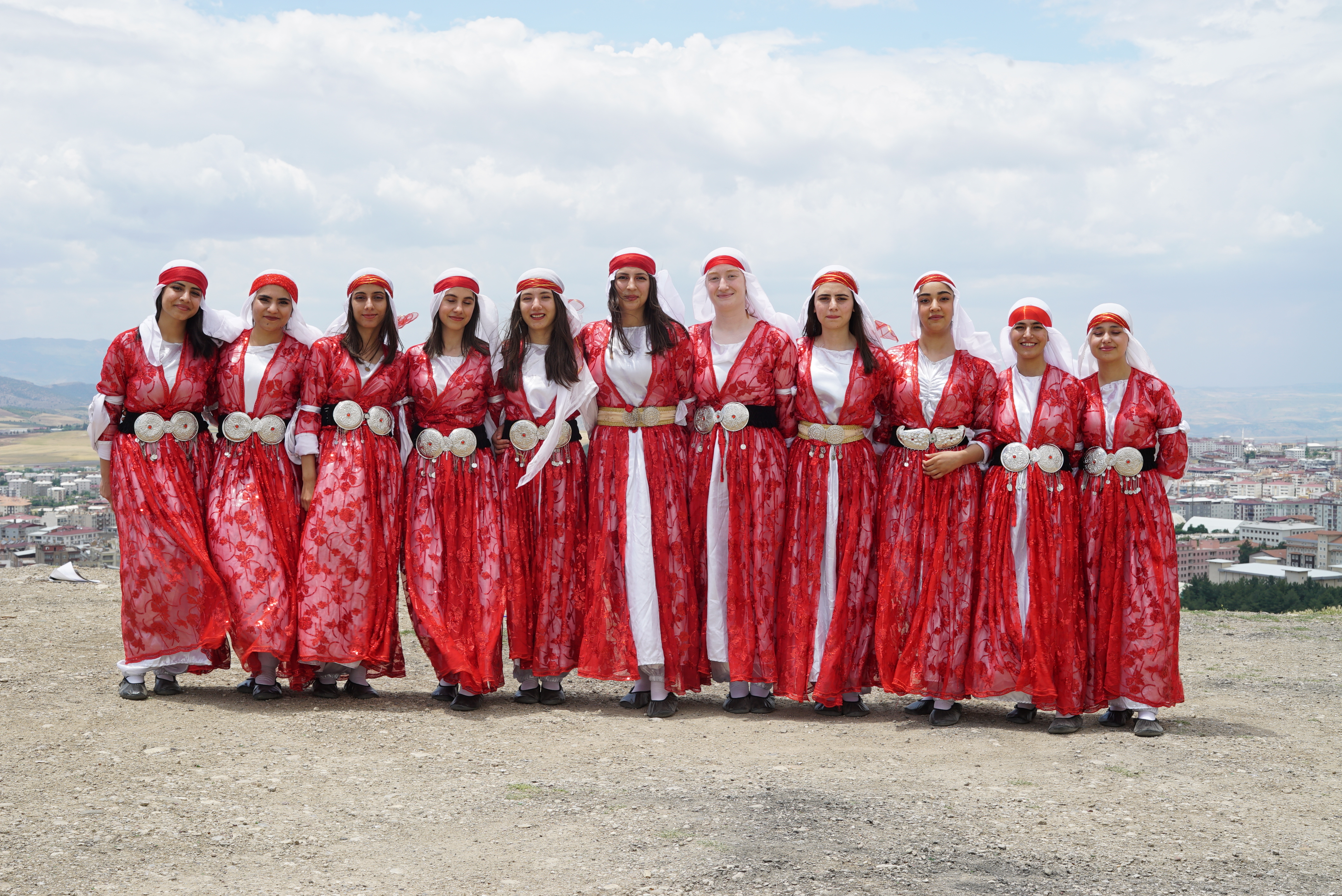 Siirt’in Kültürünü Yaşatıyorlar