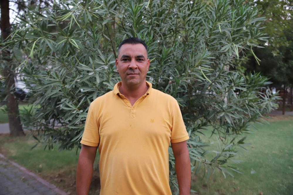 Direksiyon Sınavını Geçen Eşini Davul Zurnayla Karşıladı 2 Direksiyon Sınavını Geçen Eşini Davul Zurnayla Karşıladı
