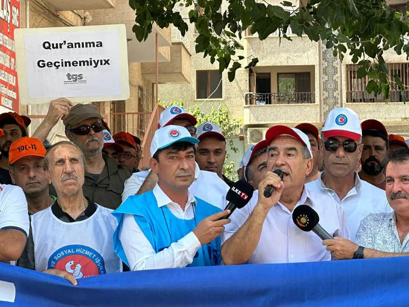 İşçiler Alanlara Çıktı: Qur’anıma Geçinemiyıx 1 İşçiler Alanlara Çıktı: Qur’anıma Geçinemiyıx
