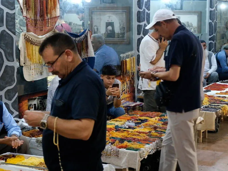 Tespih Fiyatları 2 ila 7 Bin Dolar Arasında 2 Tespih Fiyatları 2 ila 7 Bin Dolar Arasında