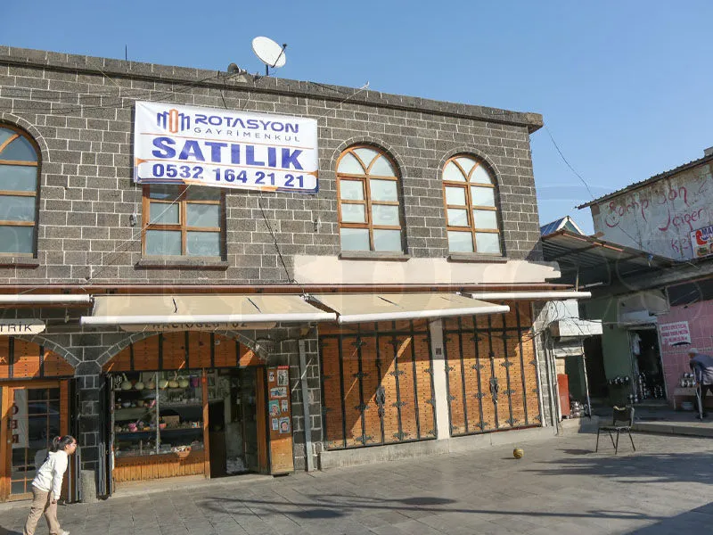 Diyarbakır’da 500 Yıllık Cami Satılığa Çıkarıldı 1 Diyarbakır’da 500 Yıllık Cami Satılığa Çıkarıldı