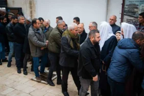 275854401-1736497811