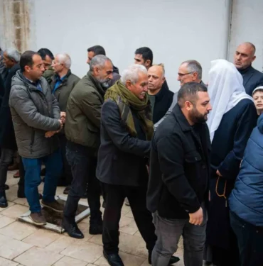 275854401-1736497811