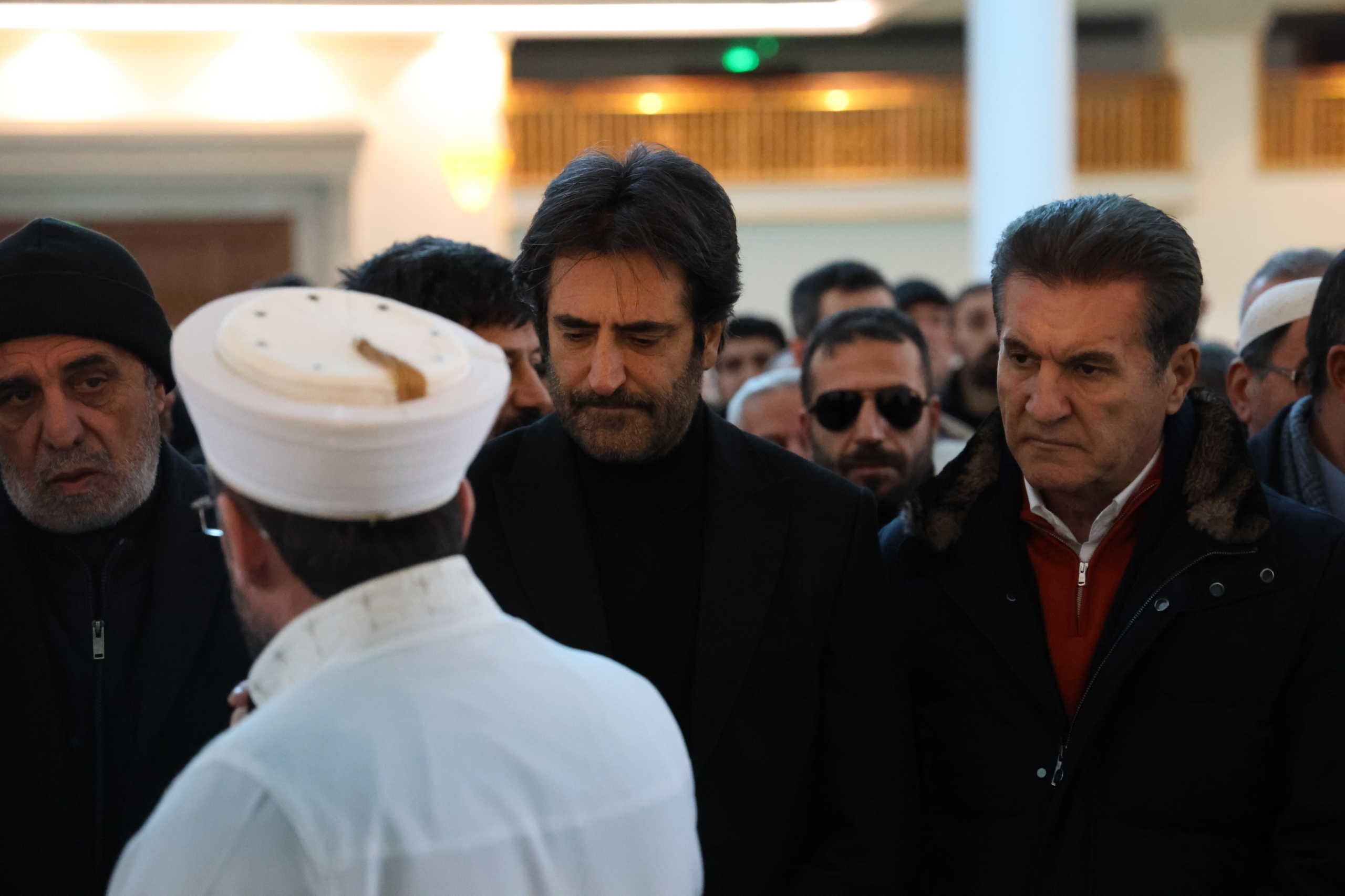 Mahsun Kırmızıgül’ün Annesi Son Yolculuğuna Uğurlandı