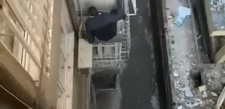 Örümcek Gibi Binaya Tırmanan Hırsız Böyle Görüntülendi