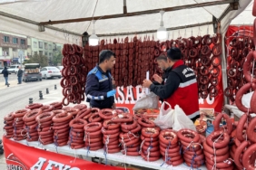 ŞANLIURFA'DA 1 TON SAHTE SUCUK ELE GEÇİRİLDİ