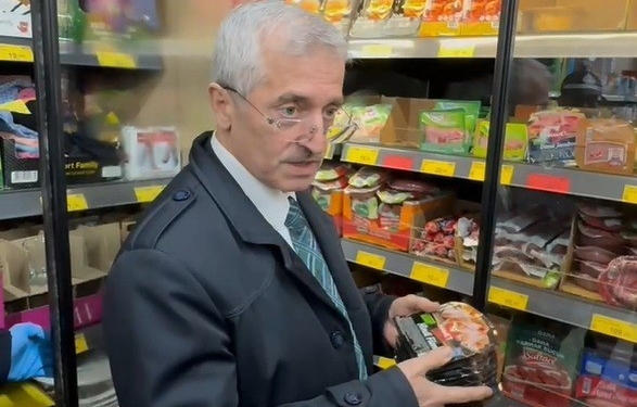 Belediye Başkanı’ndan Tarihi Geçmiş Ürünü İndirimli Satan BİM’e Sert Tepki