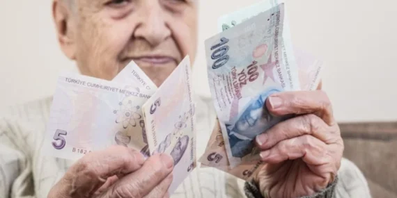 Kulis: Emekli Aylıklarına Yüzde 17, Memur Maaşlarına Yüzde 12 Zam Yapılacak, Refah Payı Gündemde Değil