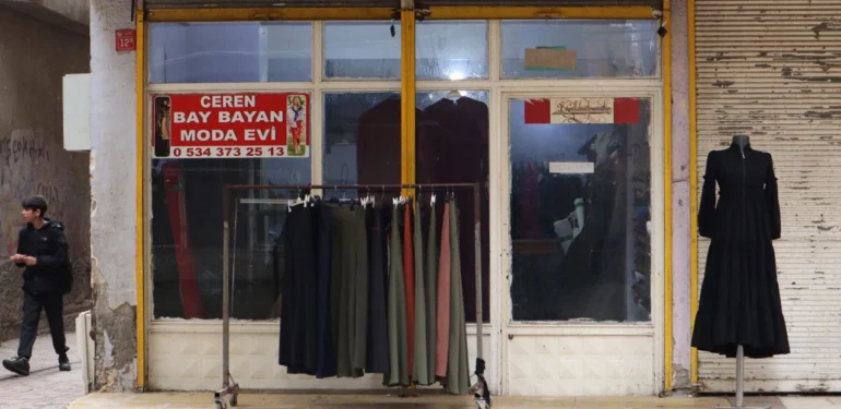 Terziler Yeni Ürün Yerine Tamirat Yapıyor