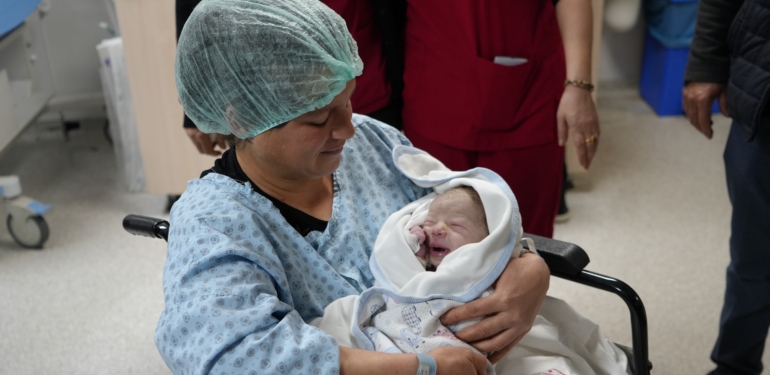 Yılın İlk Bebekleri Dünyaya Geldi