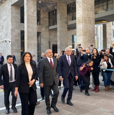 DEM PARTİ HEYETİ TBMM BAŞKANI KURTULMUŞ İLE GÖRÜŞTÜ