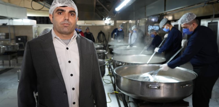 Aşçı Adayı Lise Öğrencileri Günde 10 Bin Kişi İçin Yemek Hazırlıyor