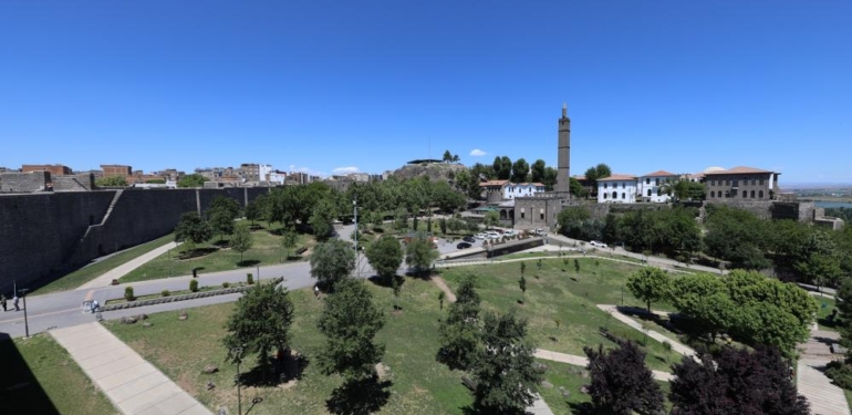 Diyarbakır’da En Yoğun 3 Noktaya Ücretsiz İnternet Hizmeti