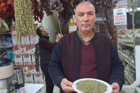 KİLİS'TE KIŞ AYLARINDA BAĞIŞIKLIĞI GÜÇLENDİREN ZAHTERE İLGİ ARTTI HEM ÇAYI YAPILIYOR HEM DE KAHVALTIDA TÜKETİLİYOR