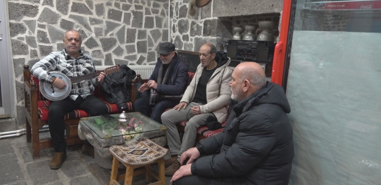 Diyarbakır Tarihini Türkülerle Canlandırıyorlar