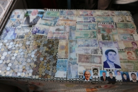 TARİHİ OLAYLARI TEK TEK NOT ALIYOR, GELECEK NESİLLERE REHBERLİK YAPIYOR