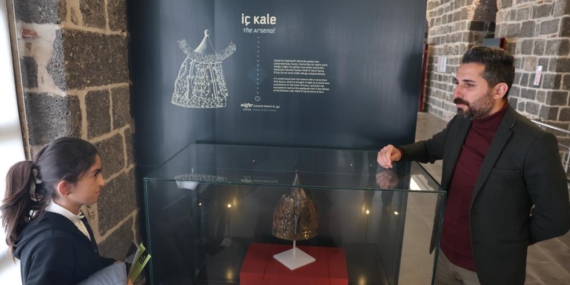 Memlük Devleti’nin Son Sultanının Miğferi Diyarbakır’da Sergileniyor