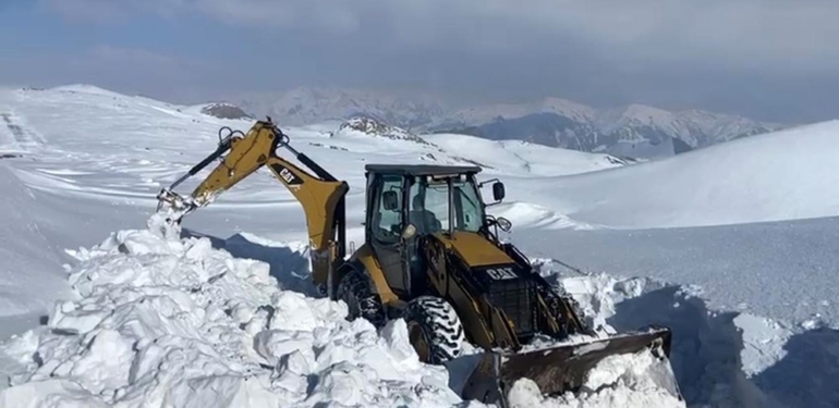 Şırnak’ta Kar Esareti Sürüyor