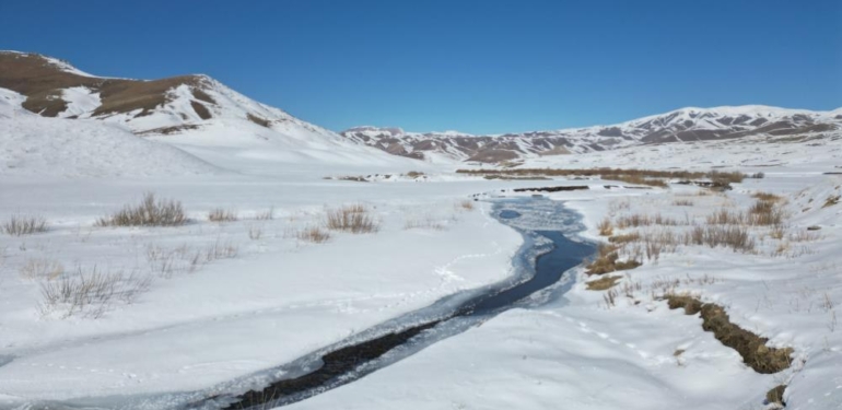 Şırnak’ta Buz Tutan Menderesler Havadan Görüntülendi