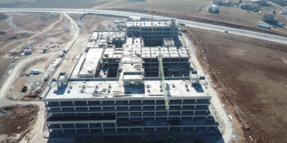 Siirt’te Deprem İzolatörlü Hastane İnşaatı Devam Ediyor