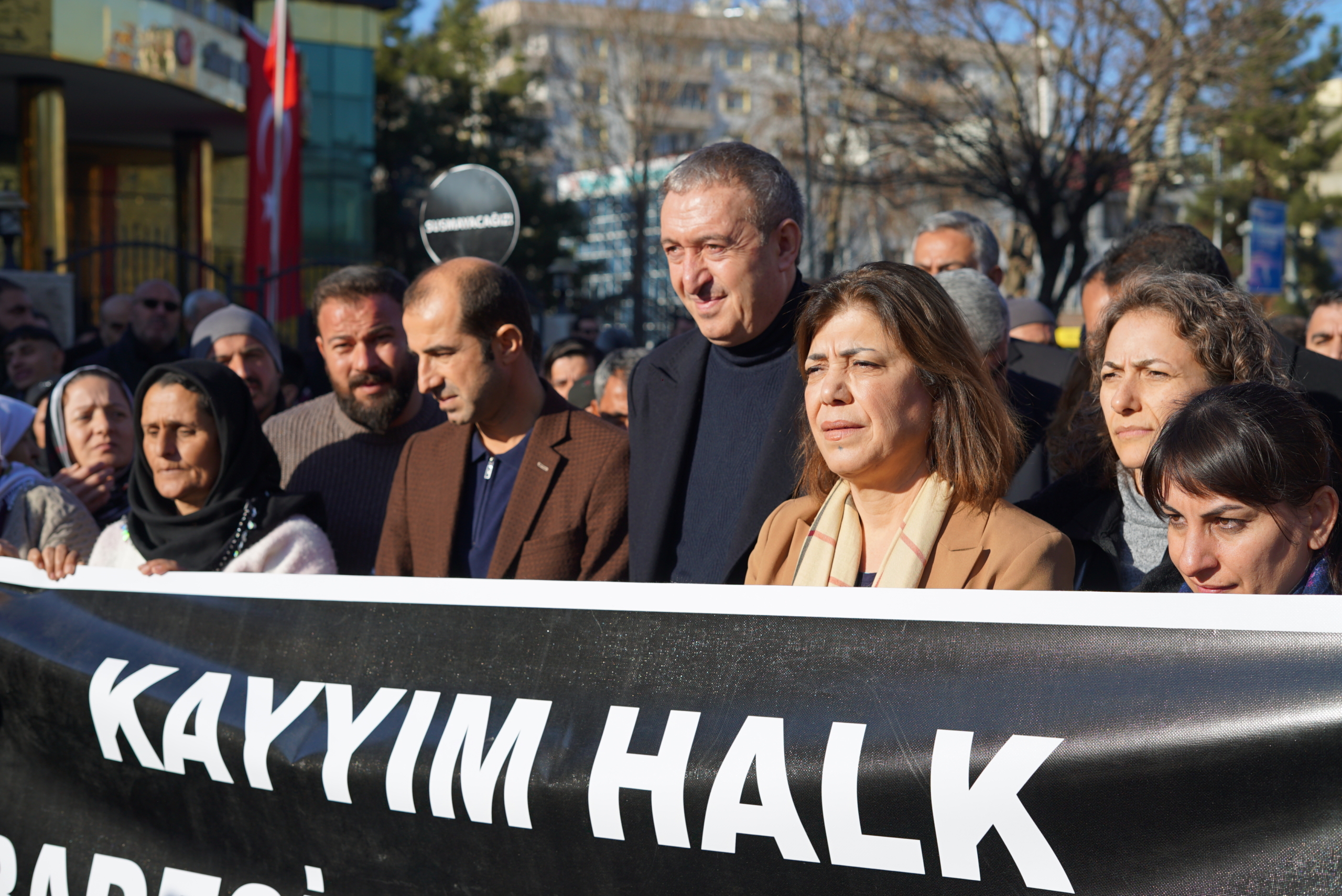 Bakırhan: “Bir Taraftan Kayyum, Bir Taraftan Müzakere Olmaz”