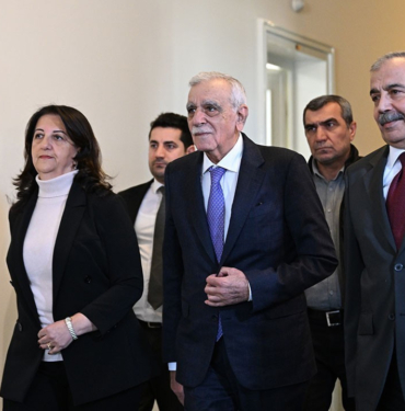 dem-parti-lmpu-cover-zvgv_cover