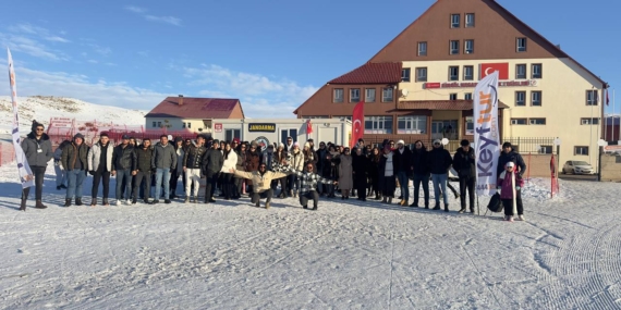 Siirtliler Haftasonu Soluğu Kayak Merkezinde Alıyor