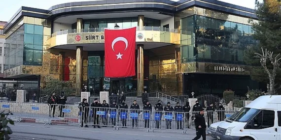 Siirt Belediyesinden 36 İşçi Çıkarıldı