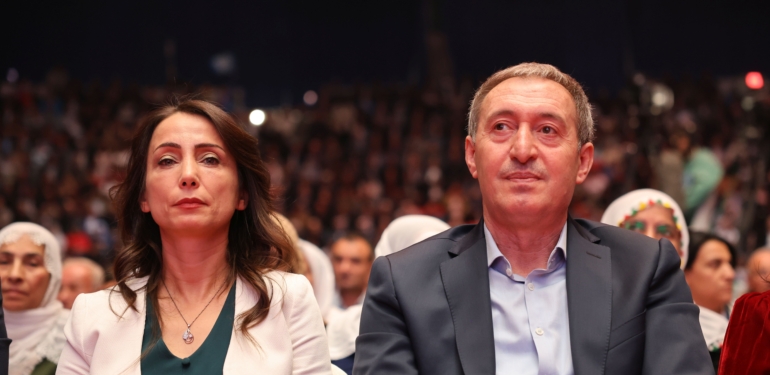 DEM Parti Eş Başkanları: Erdoğan’a Soruyoruz; Süreci Dinamitlemek mi İstiyorsunuz?