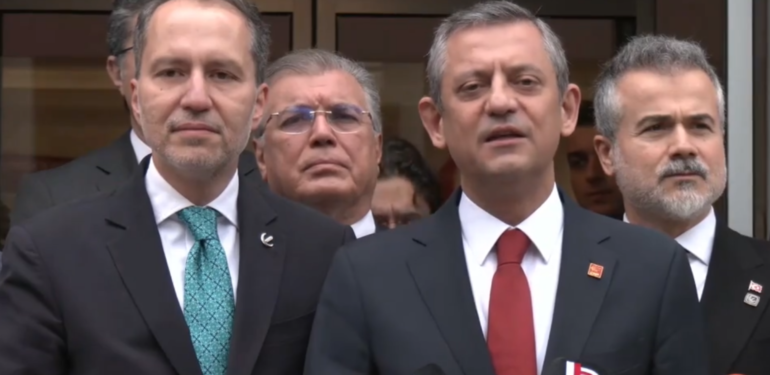 Özel’den Öcalan Çağrısına İlişkin Değerlendirme: “Başı Sonu Demokratikleşmedir”