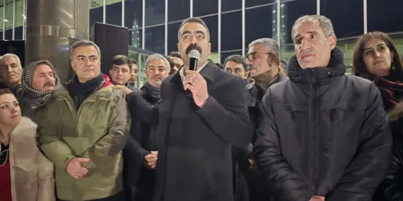 Diyarbakır Belediye Eş Başkanı Hatun, Van’da Gözaltına Alındı