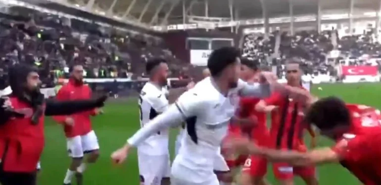 Olaylı maç Meclis’e Taşındı, Vanspor-Elazığ Maçı İptal Edilecek Mi?