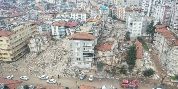 6 Şubat Müteahhitlerine Peş Peşe Tahliye