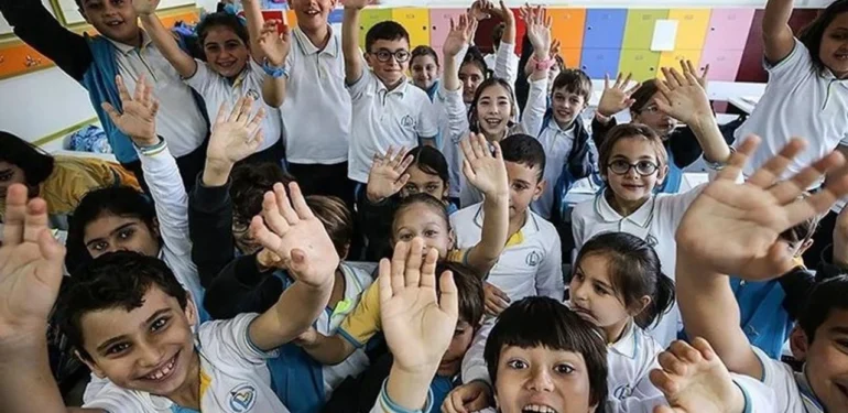 İkinci Dönem Ders Zili Yarın Çalacak