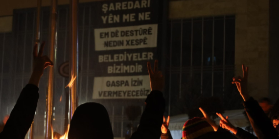 Van’daki Nöbet Eyleminde Dördüncü Gün: Konser, Sinevizyon, Stand-Up