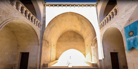 Diyarbakır’da 700 Yıllık Medrese Göz Kamaştırıyor