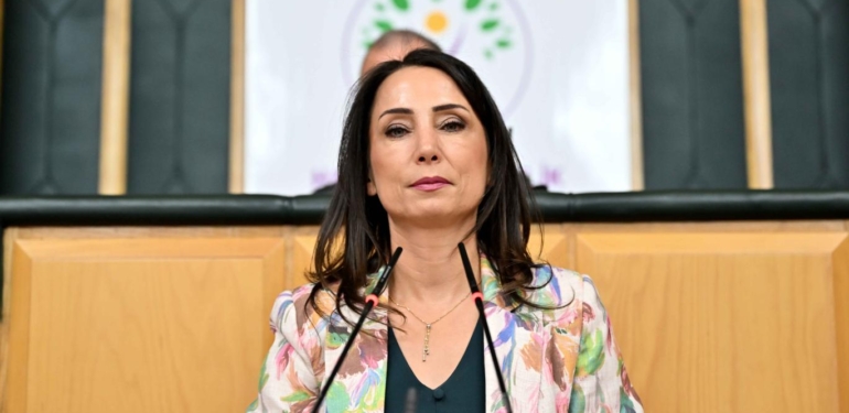 DEM Parti’li Hatimoğulları: “Sürecin Yasal ve Hukuki Adımları Acilen Atılmalı”