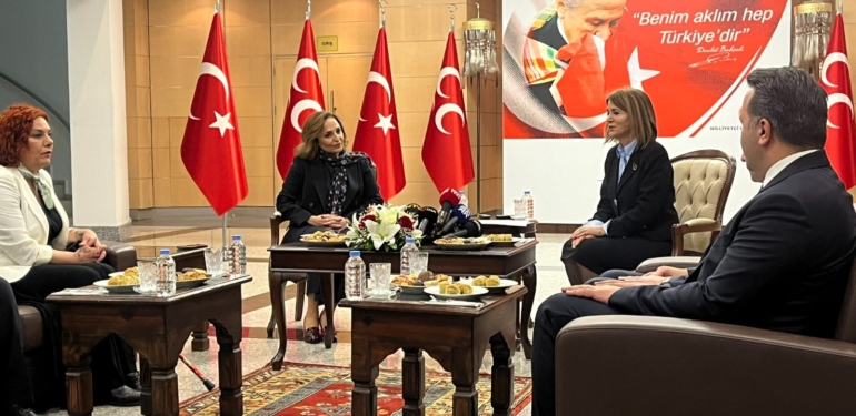 DEM Parti ve MHP İlk Kez Bayramlaştı