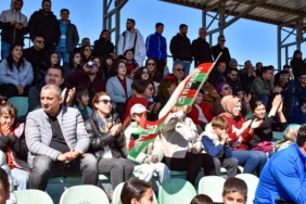 Kadınlardan Amedspor Kadın Futbol Takımına Destek